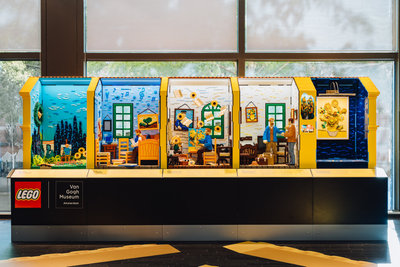 LEGO Yellow Hlouse at the Van Gogh Museum. Photo: Jelle Draper