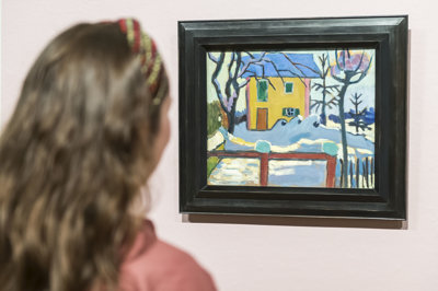 Gabriele Münter, Huis in de winterzon, 1909. Van Gogh Museum, Amsterdam (aankoop met steun van de BankGiro Loterij). Foto: SeeItYourself / Jan-Kees Steenman