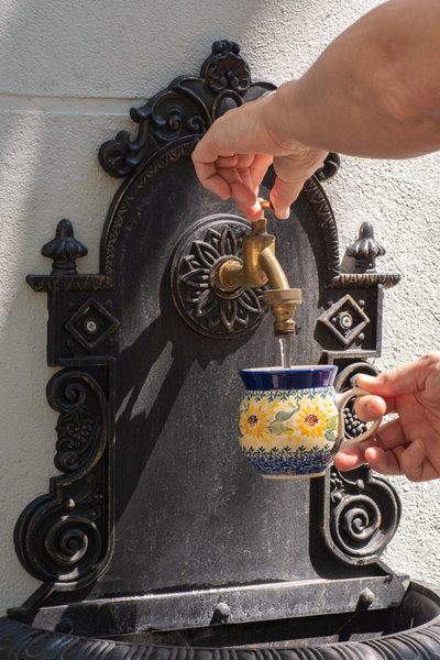 Ceramic mug with sunflower print, part of the Bunzlau Castle x Van Gogh Museum collection
