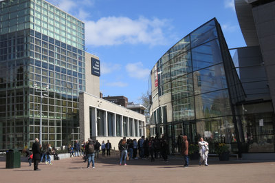 Van Gogh Museum offices, restaurant and main entrance at Museumplein 6