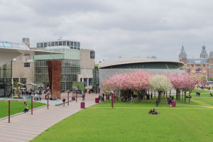 Picture of the Van Gogh Museum in spring, by Jan Kees Steenman (2018)