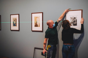 De vier nieuwe werken van Mary Cassat worden opgehangen in het Van Gogh Museum. Foto: Jelle Draper